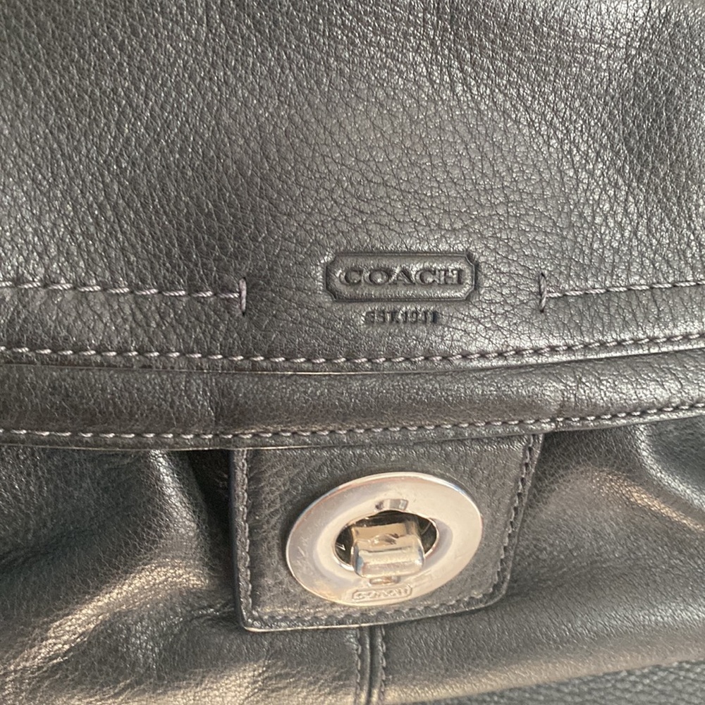 Top handle black leather COACH bag with divided interior pockets - Picture 2 of 7